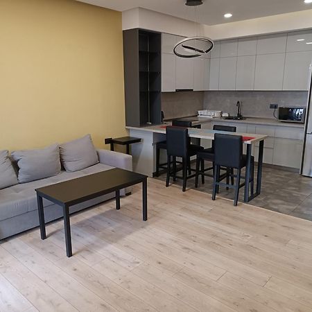 Rent Inn Yerevan On Koghbaci Street Esterno foto