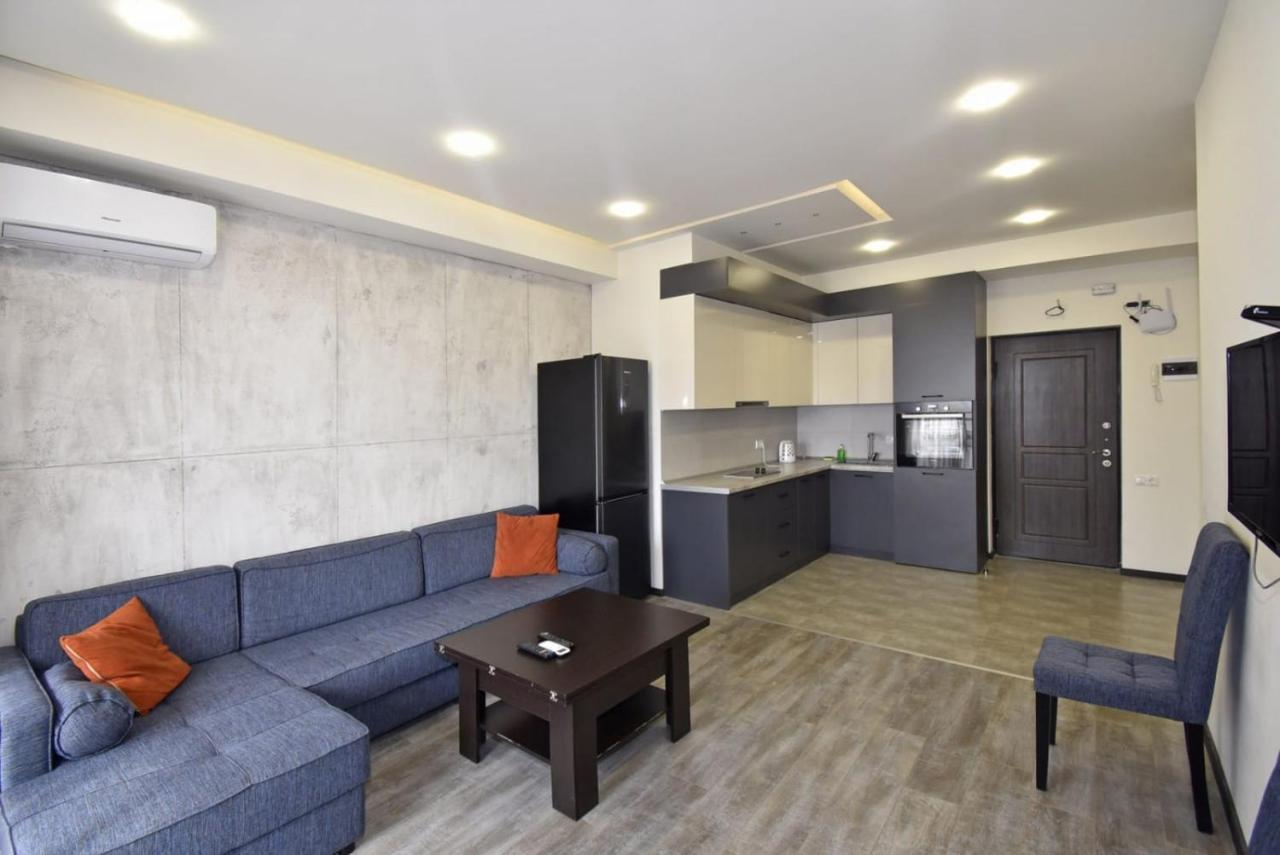 Rent Inn Yerevan On Koghbaci Street Esterno foto