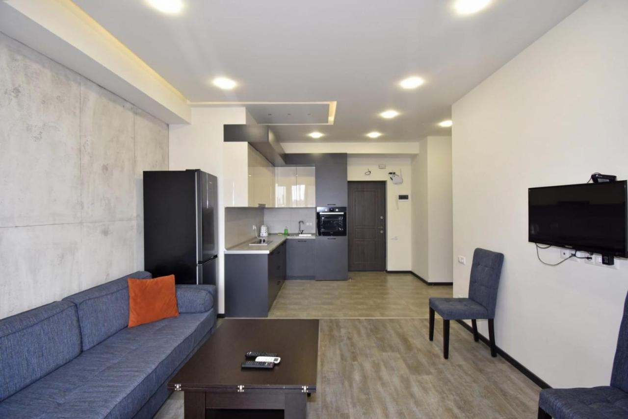 Rent Inn Yerevan On Koghbaci Street Esterno foto